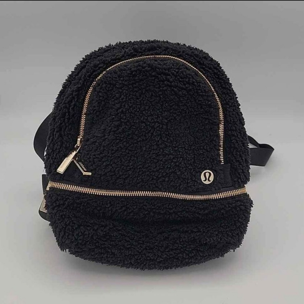 *Sold*Lululemon Fleece"Rare"mini backpack& variety Crossbody bags, NWOT - Picture 6 of 10